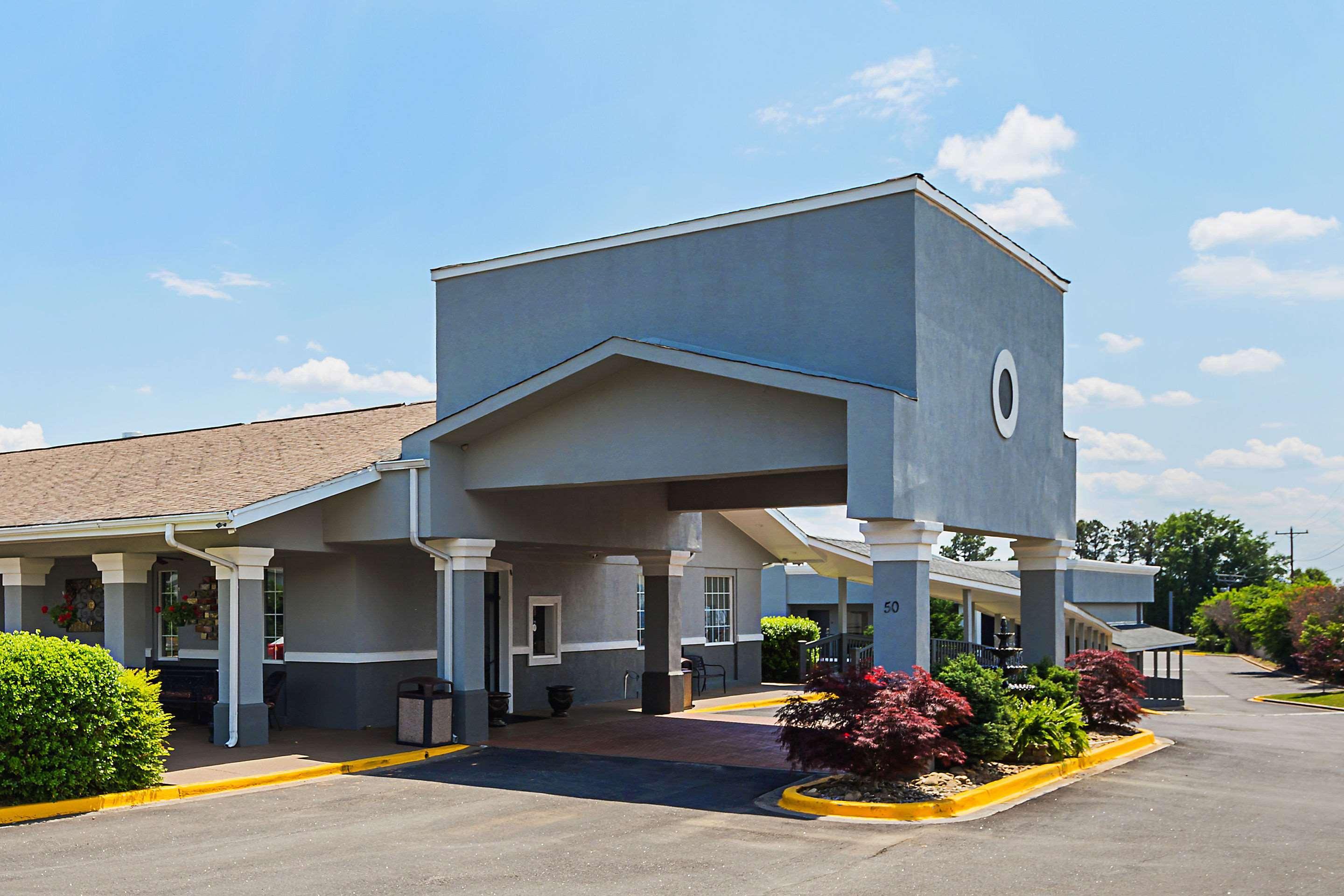 Quality Inn & Suites Greenville - Haywood Mall Экстерьер фото