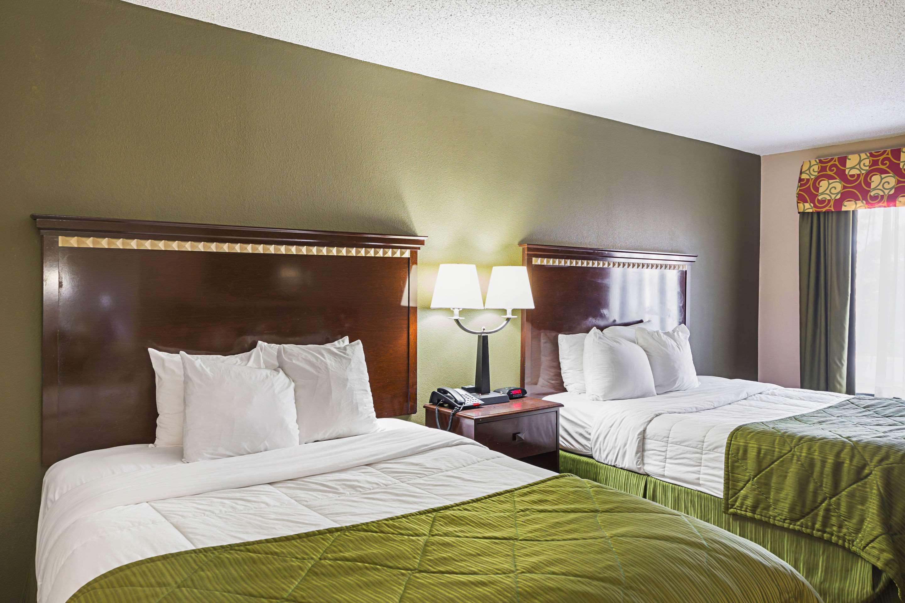 Quality Inn & Suites Greenville - Haywood Mall Экстерьер фото