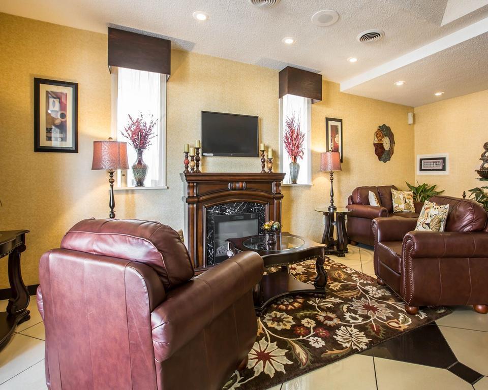 Quality Inn & Suites Greenville - Haywood Mall Экстерьер фото