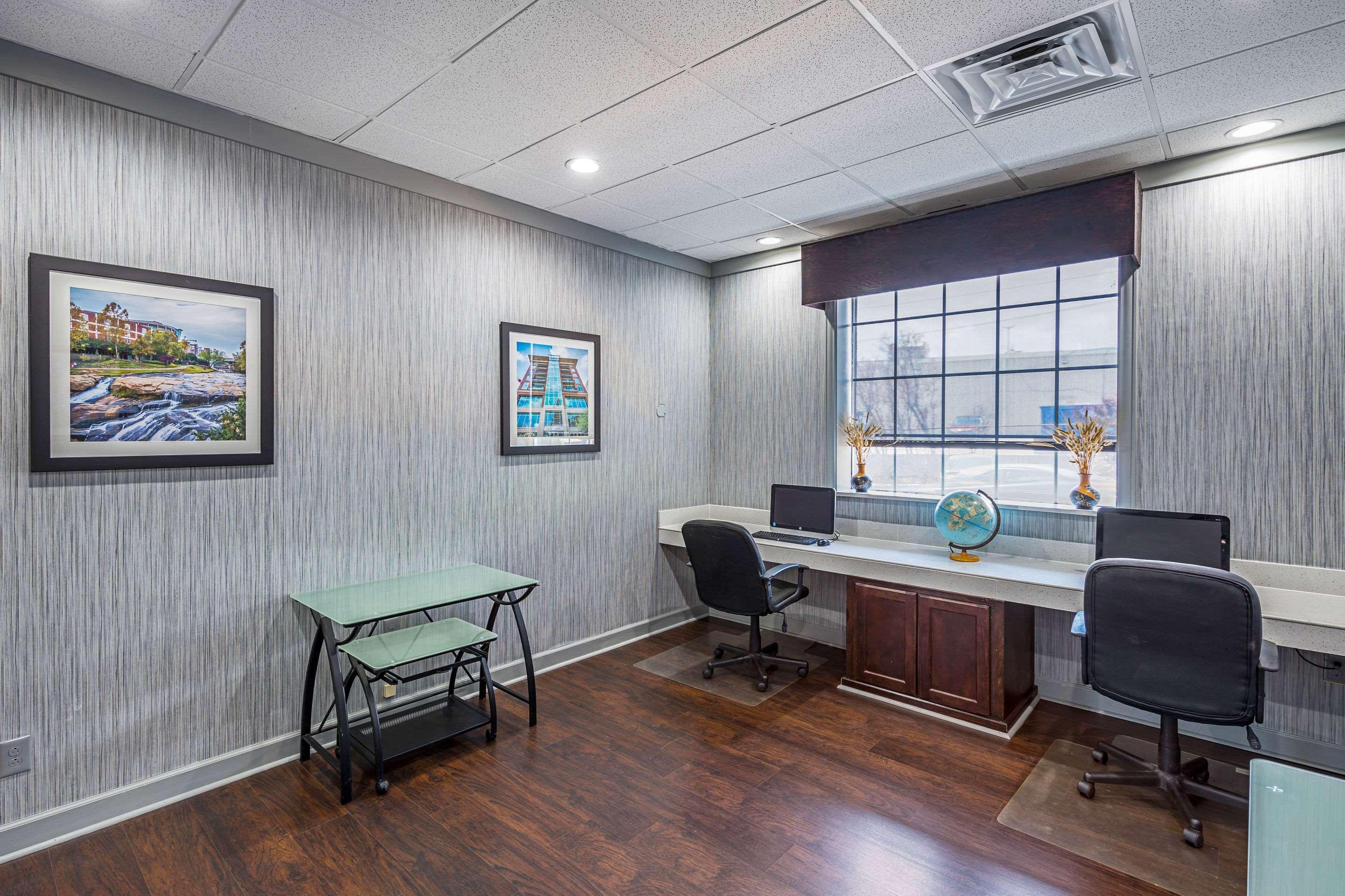 Quality Inn & Suites Greenville - Haywood Mall Экстерьер фото
