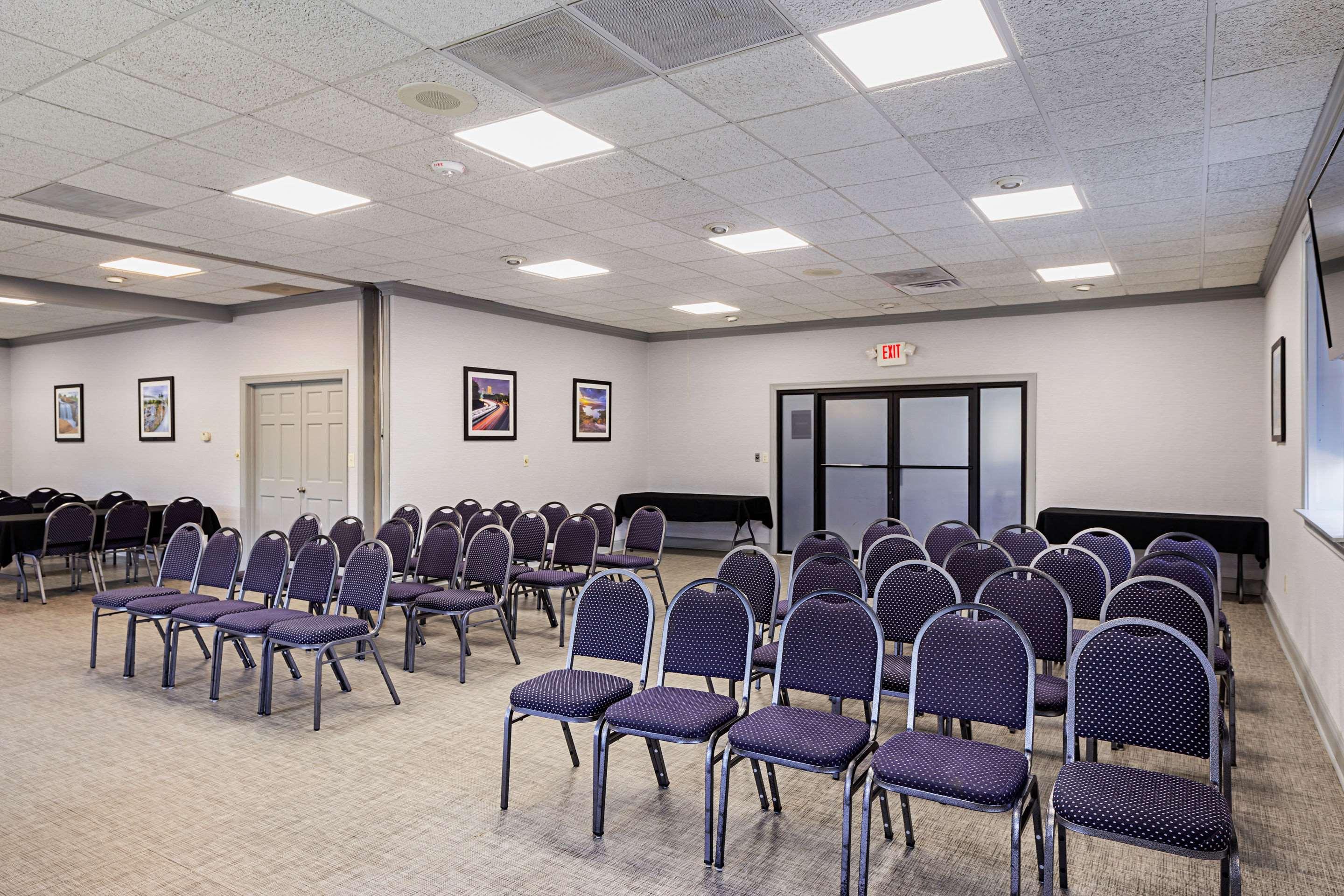 Quality Inn & Suites Greenville - Haywood Mall Экстерьер фото