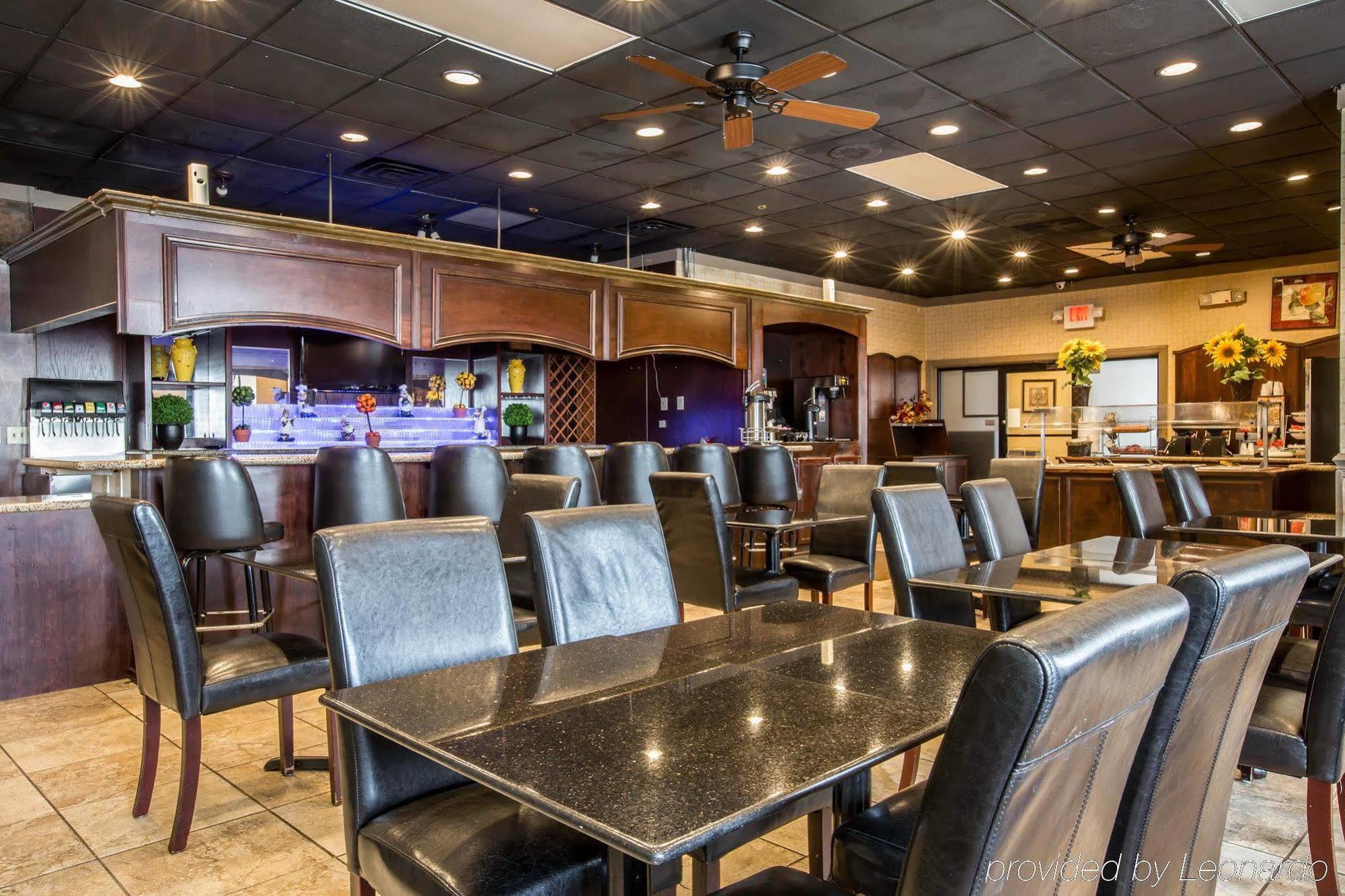 Quality Inn & Suites Greenville - Haywood Mall Экстерьер фото