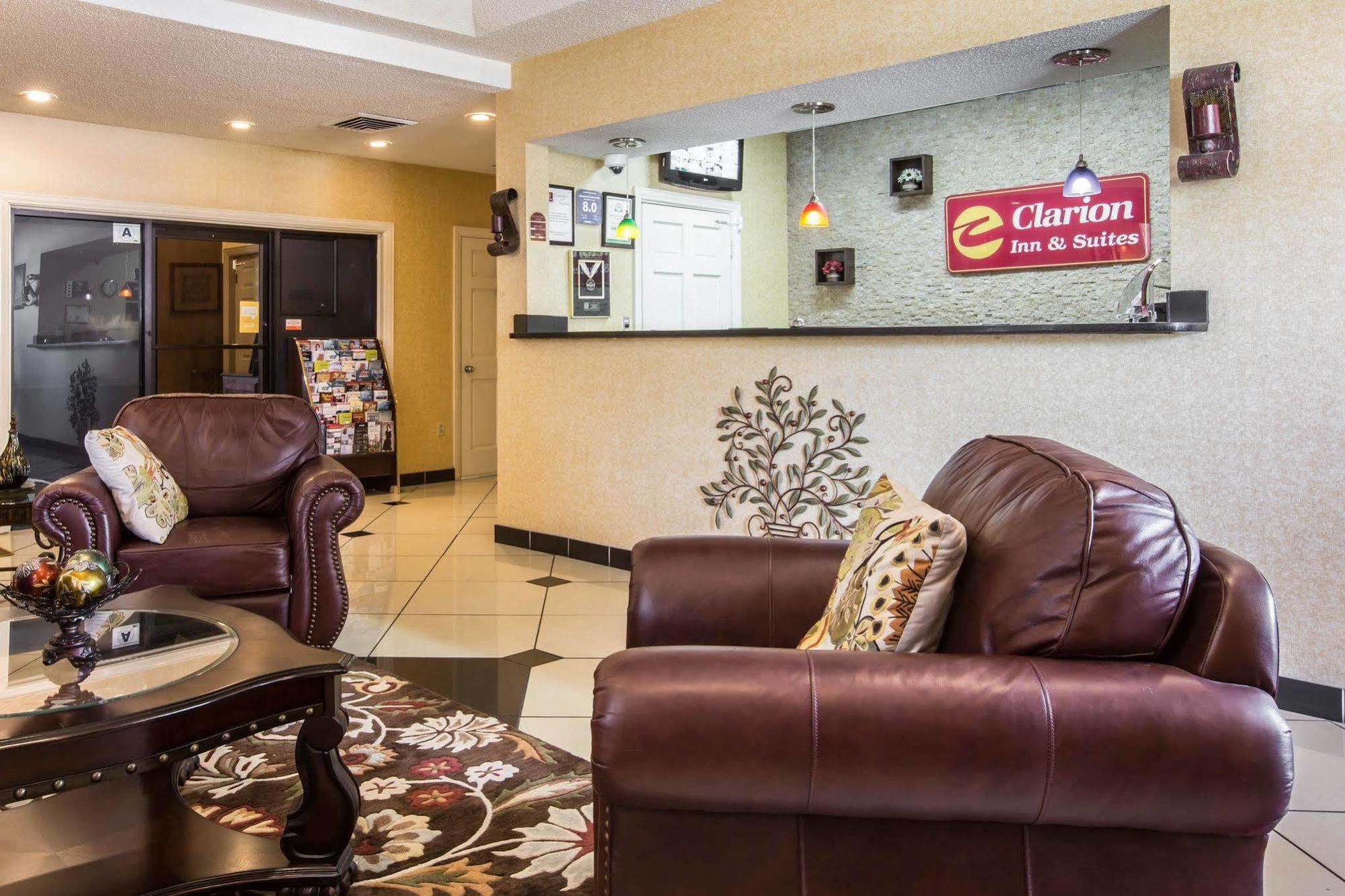 Quality Inn & Suites Greenville - Haywood Mall Экстерьер фото