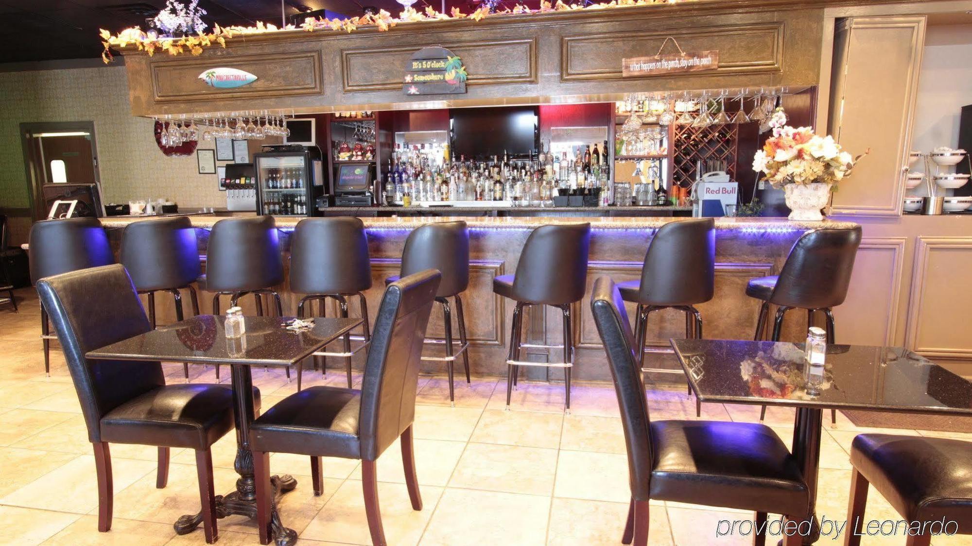 Quality Inn & Suites Greenville - Haywood Mall Экстерьер фото